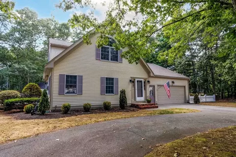 49 Rivers End Rd, Teaticket, MA 02536