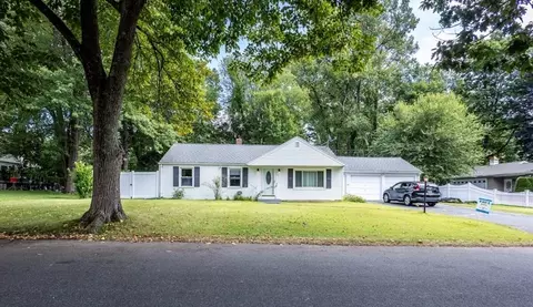 65 Wilshire Rd, Springfield, MA 01118