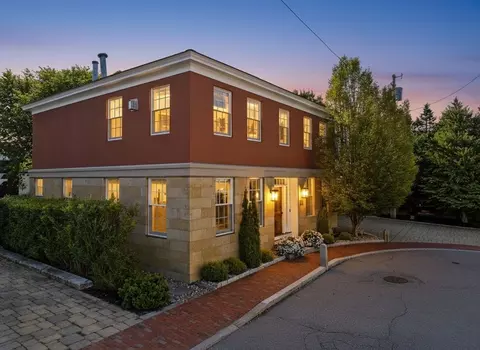 7 Vernon St #7, Newburyport, MA 01950