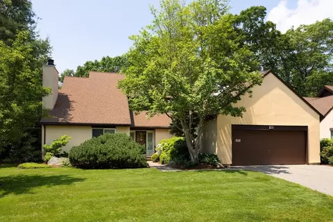 291 Goddard Ave #291, Brookline, MA 02445