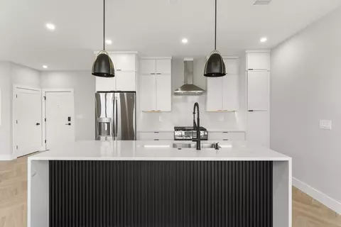 106 Moore #4, Boston, MA 02128