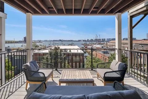 263 Webster St #2, Boston, MA 02128