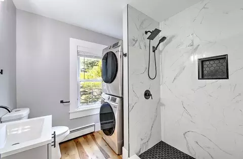 Bath - 89 Emerald St, Gardner, MA 01440 photo 1 of 2