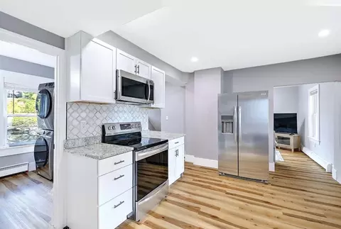 Kitchen - 89 Emerald St, Gardner, MA 01440 photo 1 of 2