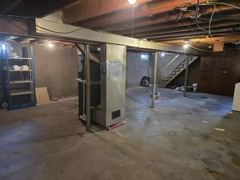 98 Granger St, Springfield, MA 01119 photo 25