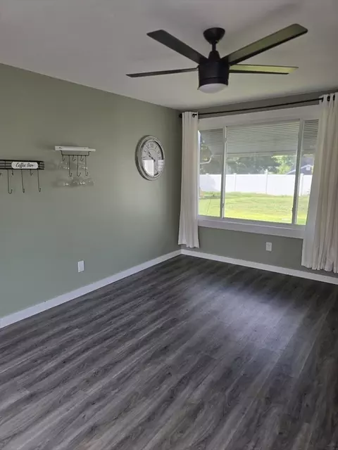 98 Granger St, Springfield, MA 01119 photo 8