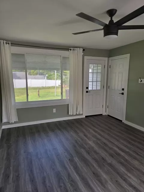 98 Granger St, Springfield, MA 01119 photo 7