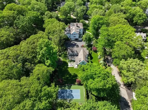 9 Ravine, Wellesley, MA 02481
