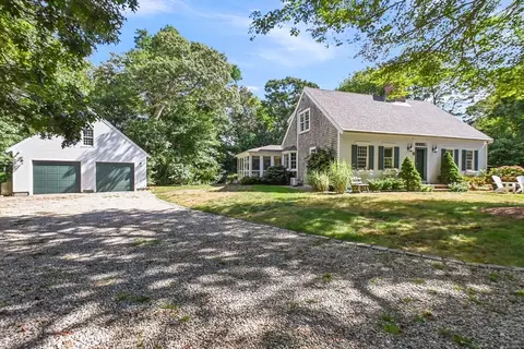 19 Phoebes Ln, Yarmouth, MA 02675