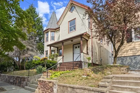 74 Summer St, Everett, MA 02149
