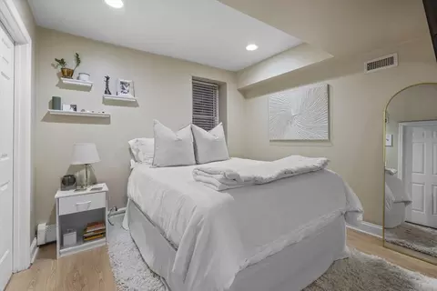 733 E 3rd St, Boston, MA 02127 photo 4