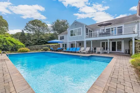 18 Crab Creek Ln, Yarmouth, MA 02675