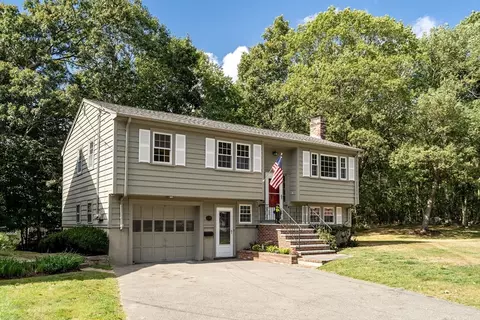 139 Newfield St, West Roxbury, MA 02132