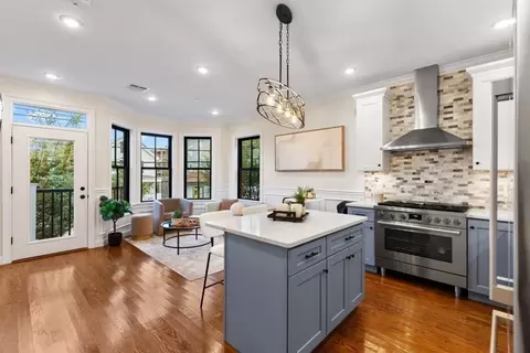 104 Beacon St #3, Somerville, MA 02143