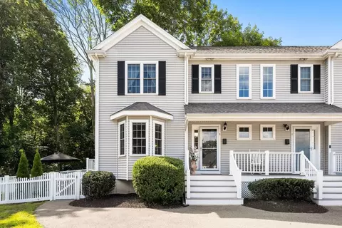 3 Kasey Ln #3, Rockland, MA 02370