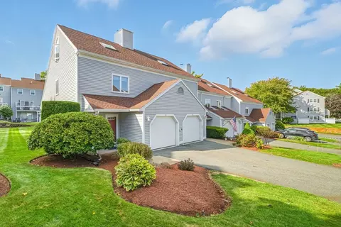 12 Tanglewood Ln #12, Salem, MA 01970