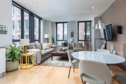 346 Congress St #202, Boston, MA 02110