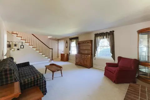 Living - 50 Benjamin Dr, Attleboro, MA 02703 photo 3 of 4