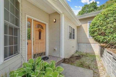 24 Summerfield Dr #24, Grafton, MA 01560