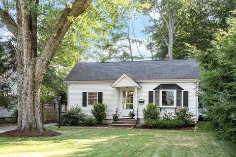 14 Clark Rd, Andover, MA 01810