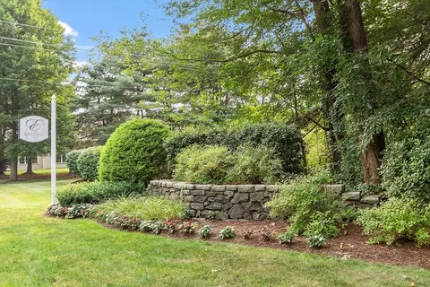 11 Emerald Ct #11, Tewksbury, MA 01876