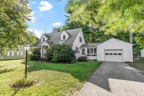 31 Crestview Dr, Holden, MA 01520