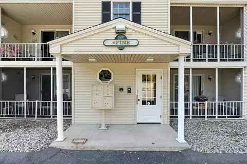 41 W Smt #32, South Hadley, MA 01075