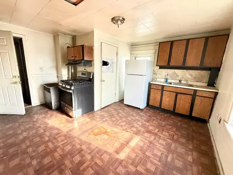 7 Lodi St, Worcester, MA 01608 photo 8