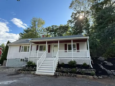 70 Mill St, Middleton, MA 01949 photo 2