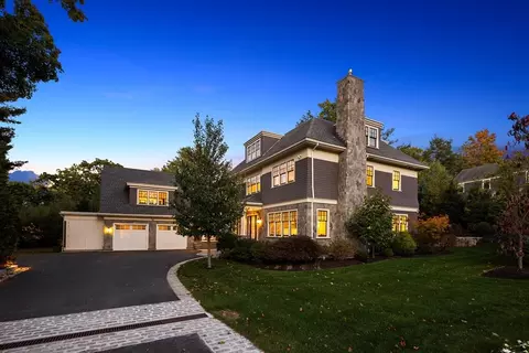 23 Crafts Rd, Chestnut Hill, MA 02467
