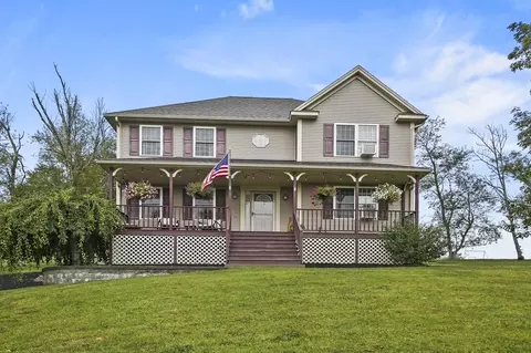 43 New Braintree Rd, North Brookfield, MA 01535