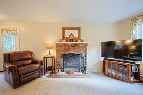 21 Conservation Dr, Douglas, MA 01516 photo 7