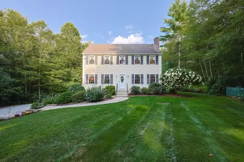 21 Conservation Dr, Douglas, MA 01516