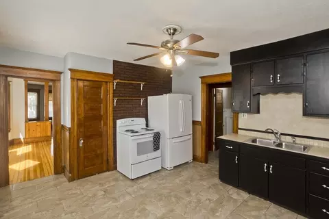 Entry Way - 75-77 Madison, Chicopee, MA 01020 photo 2 of 3