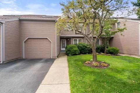 5 Heath Wood Ln #5, Chestnut Hill, MA 02467