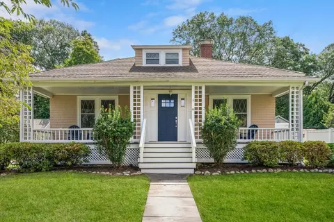 44 Norfolk St, Needham, MA 02492