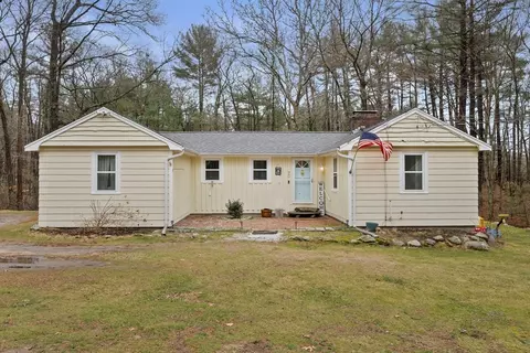 90 Warren St, Abington, MA 02351