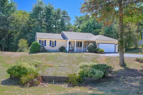 211 James Cir, Mashpee, MA 02649 photo 2