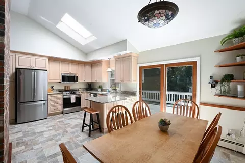 211 James Cir, Mashpee, MA 02649 photo 11