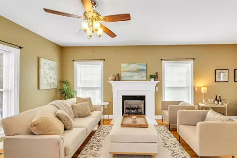 216 Grove St, West Roxbury, MA 02132