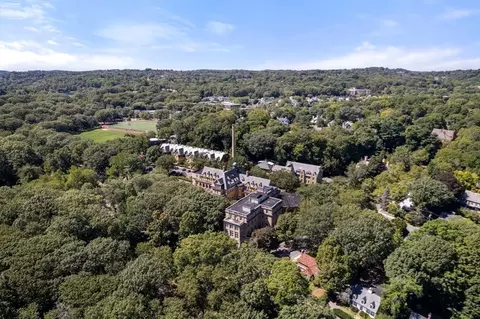 60 E Glen Rd #206, Brookline, MA 02445 photo 18