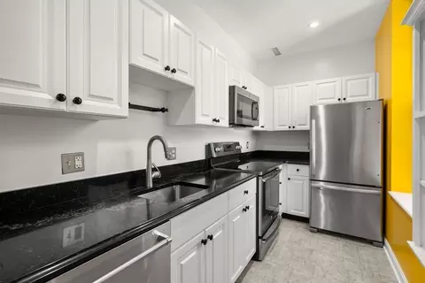 60 E Glen Rd #206, Brookline, MA 02445 photo 3