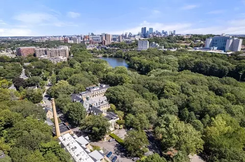 60 E Glen Rd #206, Brookline, MA 02445 photo 16