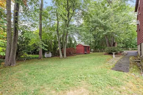 Exterior - 71 Wescroft Rd, Reading, MA 01867 photo 5 of 6