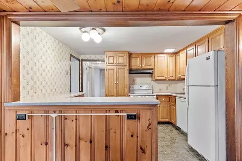 Kitchen - 71 Wescroft Rd, Reading, MA 01867 photo 1 of 3