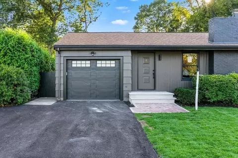 Exterior - 243 Hunting Rd, Needham, MA 02494 photo 3 of 5