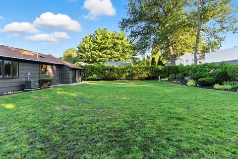 Exterior - 243 Hunting Rd, Needham, MA 02494 photo 4 of 5