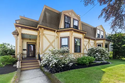 69 Ocean St, Dorchester Center, MA 02124
