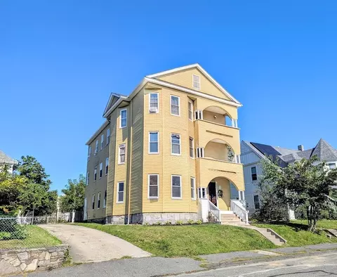 64 Stockton St, Worcester, MA 01610