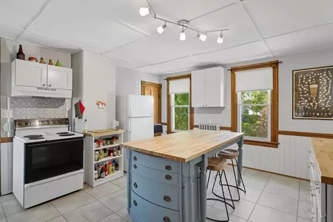 60-62 Maple St, Easthampton, MA 01027 photo 24